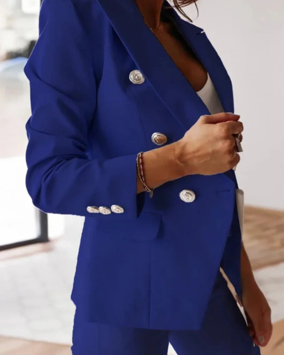 Cahrlot™ – Zeitlose Eleganz im modernen Zweiteiler