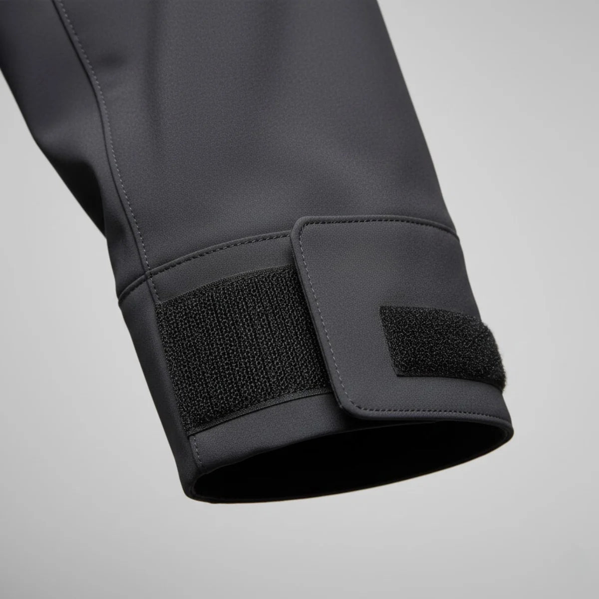 FrostLine™ – Fortschrittlicher Wärmeschutz für extreme Winterbedingungen
